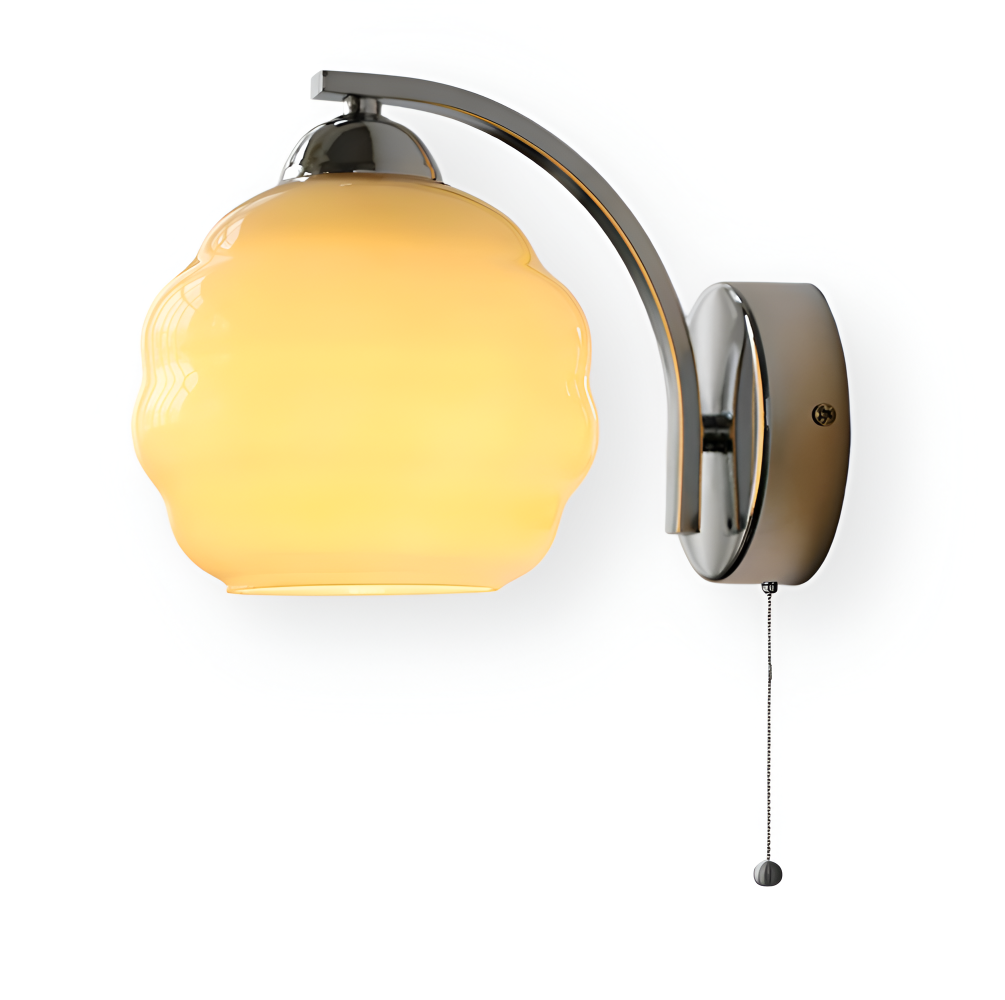 MilkyLume – artistieke wandlamp in art-decostijl van melkglas & metaal