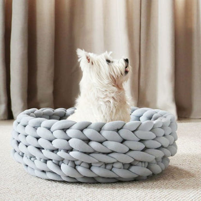 Hondenbed Handgehaakt met Hoge Rand | Geborgen & Warm | Natuurlijk Wol | 3 Maten & 3 Kleuren