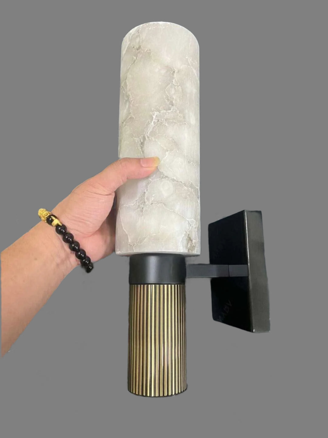 Luxe marmeren wandlamp – Elegant ontwerp met LED-licht voor stijlvolle woonruimtes