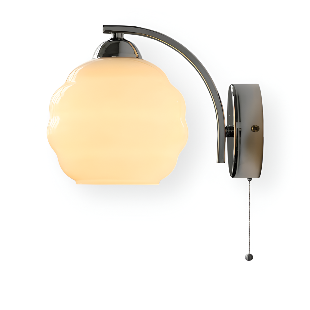 MilkyLume – artistieke wandlamp in art-decostijl van melkglas & metaal