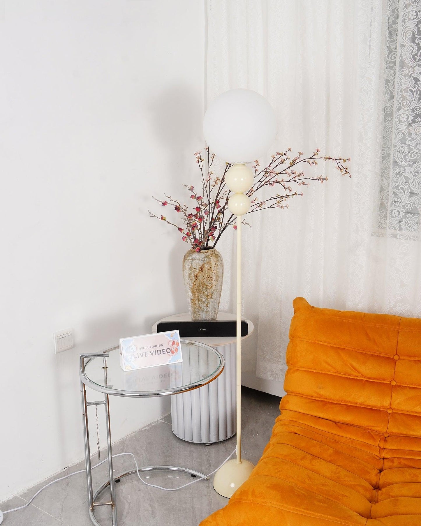 Clavora Linea | LED-vloerlamp met slanke silhouet in Nordic-design