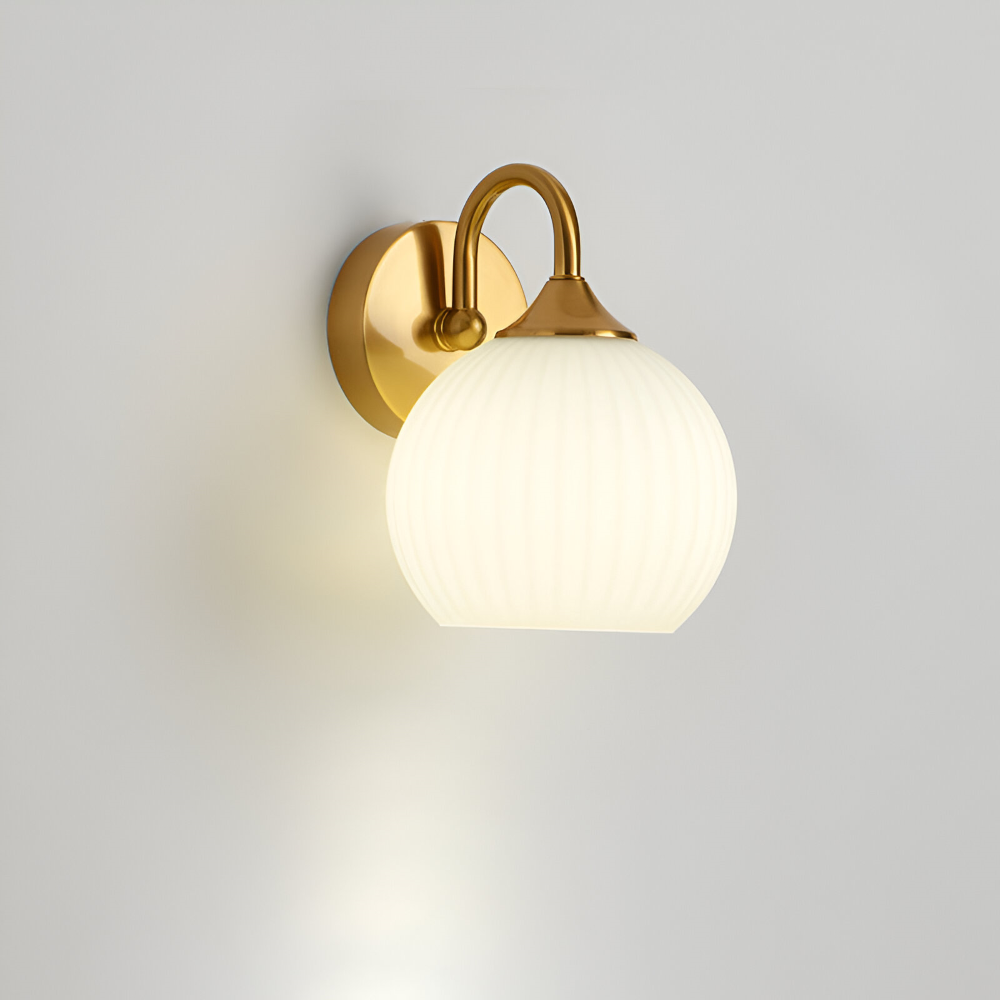 Lunaris – Hedendaagse bolvormige glazen wandlamp met gestreept ontwerp en LED-technologie