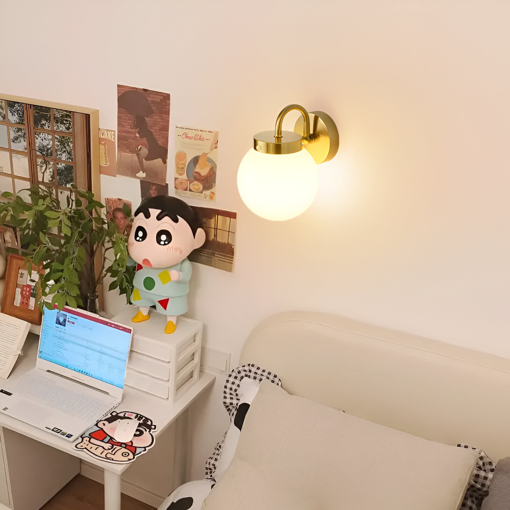 Lunaris – Hedendaagse bolvormige glazen wandlamp met gestreept ontwerp en LED-technologie