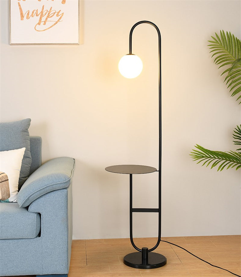 Oranthe Luno | LED-vloerlamp in Scandinavische stijl met geïntegreerd bijzettafeltje