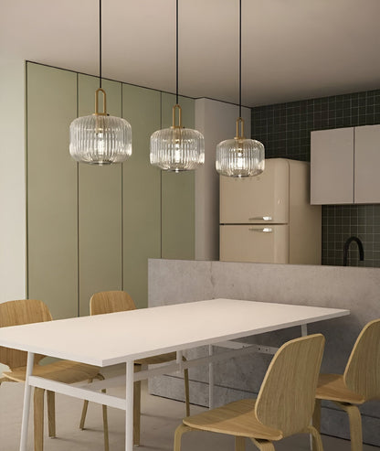 ClaChic lamp | Scandinavische hanglamp van glas, geribbeld ontwerp in wit & goud