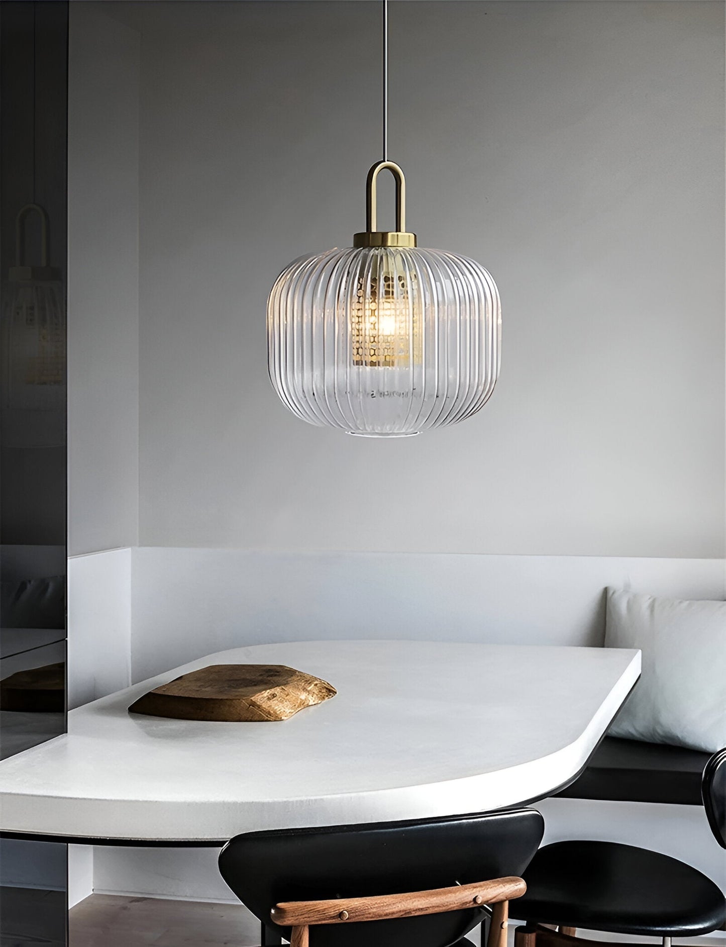 ClaChic lamp | Scandinavische hanglamp van glas, geribbeld ontwerp in wit & goud