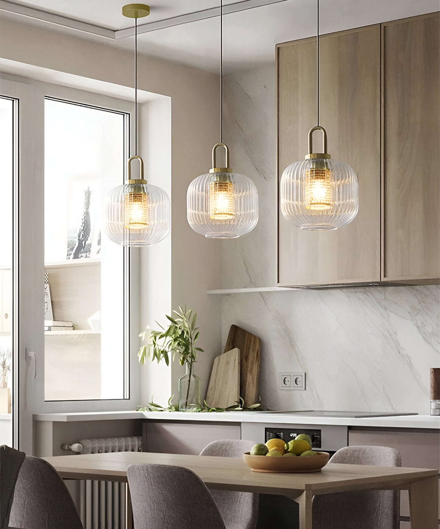 ClaChic lamp | Scandinavische hanglamp van glas, geribbeld ontwerp in wit & goud