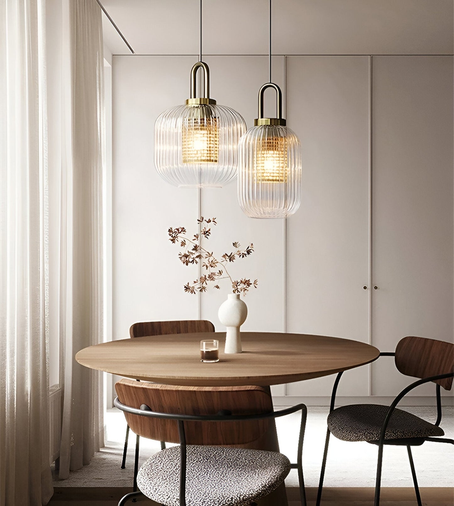 ClaChic lamp | Scandinavische hanglamp van glas, geribbeld ontwerp in wit & goud
