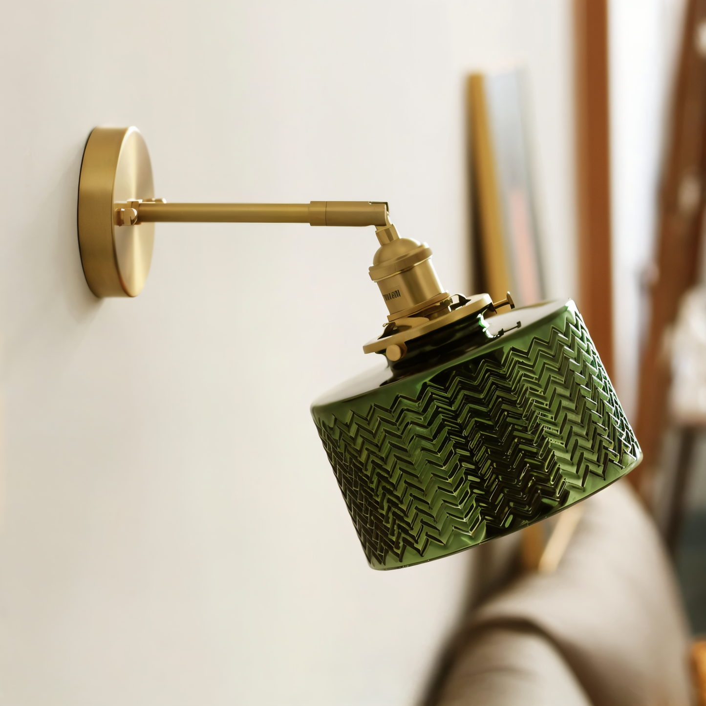 Olyviae | Verstelbare LED wandlamp van geribbeld glas in Scandinavisch design