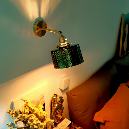 Olyviae | Verstelbare LED wandlamp van geribbeld glas in Scandinavisch design