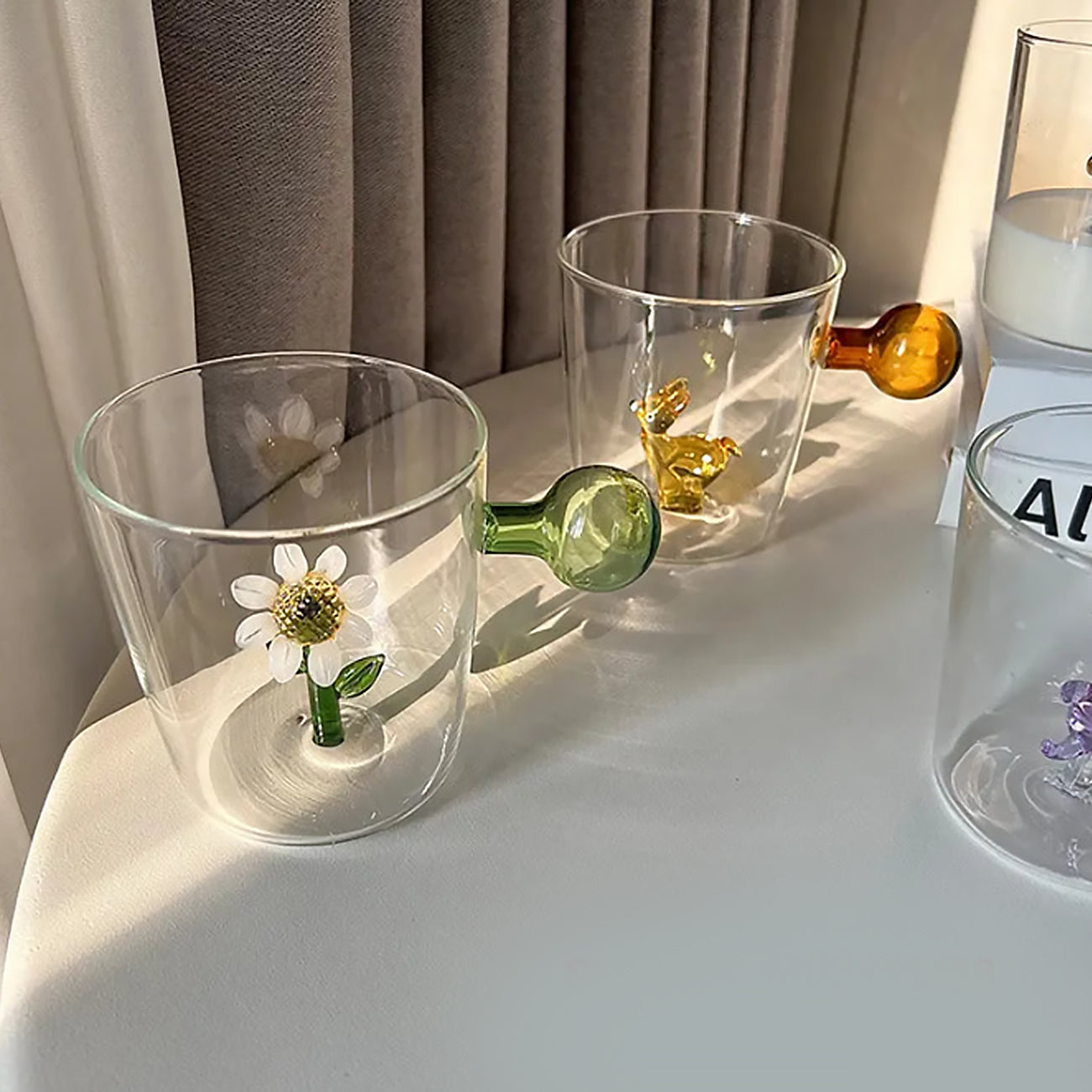 Ballina Clear | Handgemaakte glazen kan met bolvormige handgreep in moderne Ichendorf-stijl