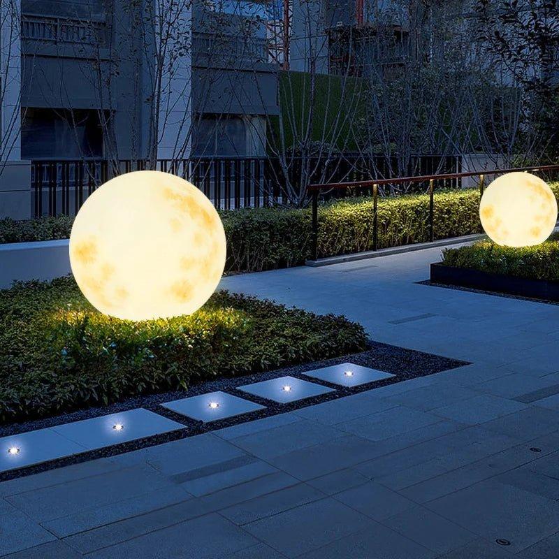 Lunara Glóma | Oplaadbare LED Tuinlamp in Maanvorm