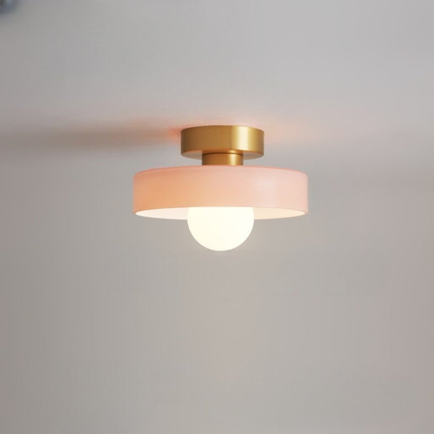 Velastra – Franse plafondlamp in Bauhaus-stijl