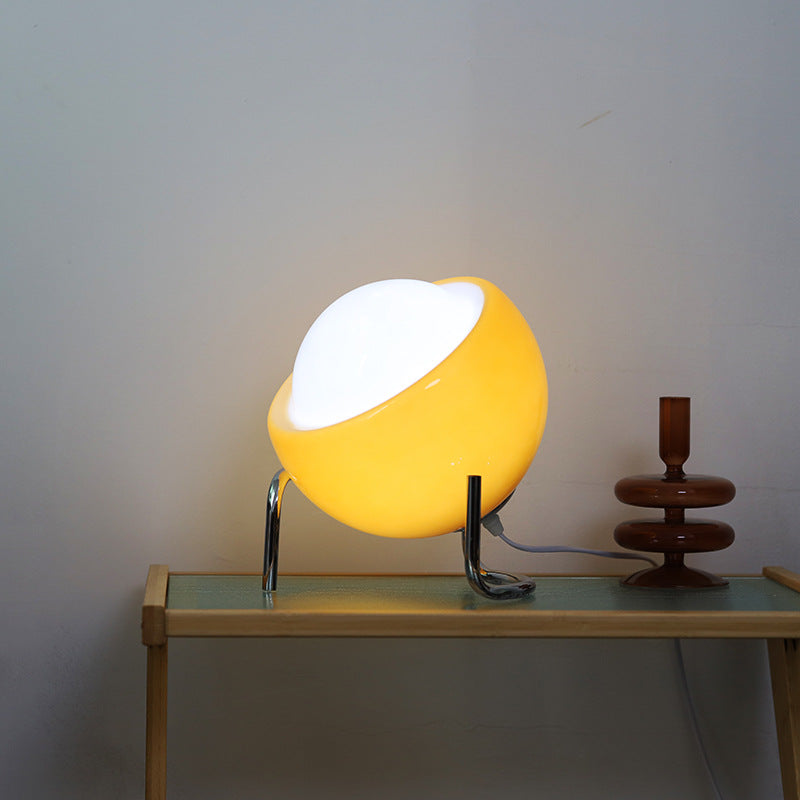 Bauvara Light | LED-tafellamp in Bauhaus-stijl met glazen kap