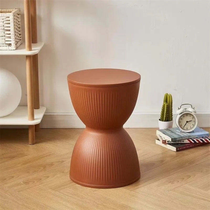 Valanira Bijzettafel | Laag Zandloperdesign | Stapelbaar & Modern | Kunststof