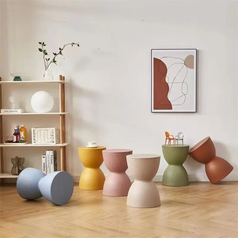 Valanira Bijzettafel | Laag Zandloperdesign | Stapelbaar & Modern | Kunststof