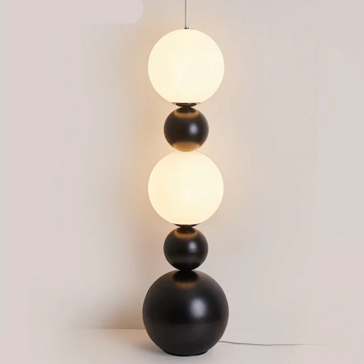 Calura Form | Staande lamp in kalebasvorm met warm omgevingslicht