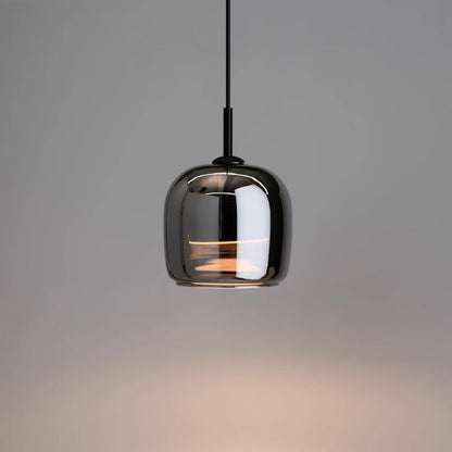 Svarna | Scandinavische hanglamp van getint glas