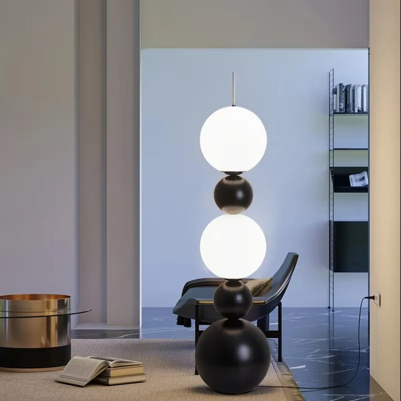 Calura Form | Staande lamp in kalebasvorm met warm omgevingslicht