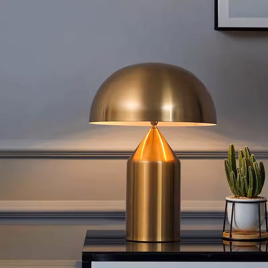 Altessa Oro tafellamp – luxe designlamp in goud met touch-bediening