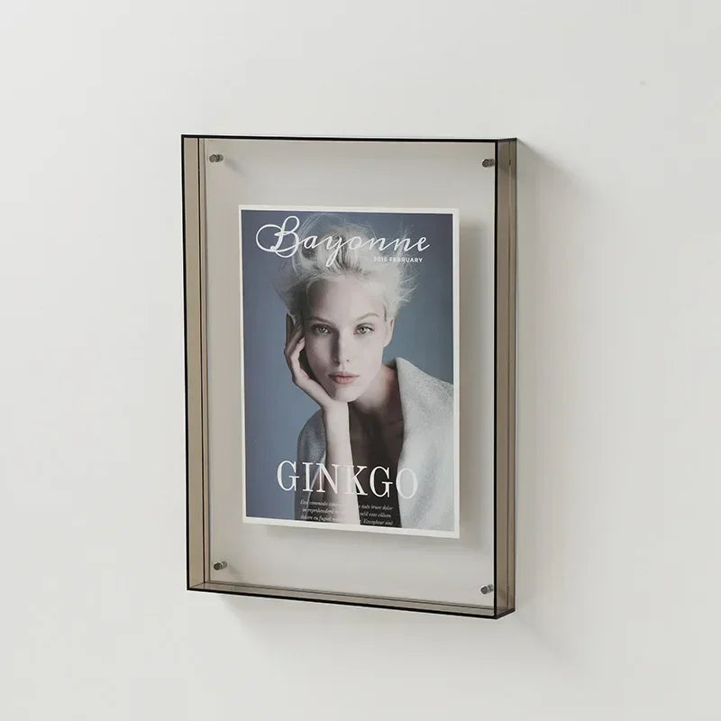 KlaraFrame Mini Fotolijst | Transparante Acryl Frame met Standaardvoet | Modern & Minimalistisch