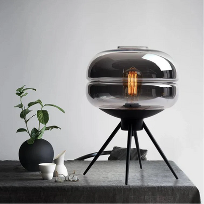 Stella statief tafellamp met glazen kap – modern design en warm licht
