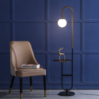 Oranthe Luno | LED-vloerlamp in Scandinavische stijl met geïntegreerd bijzettafeltje