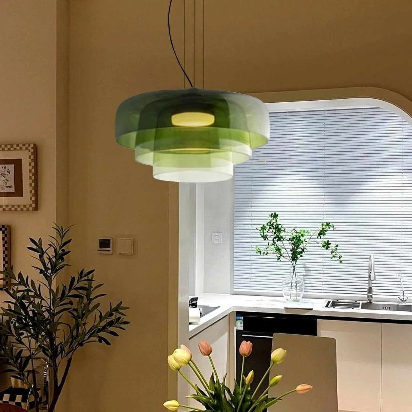 Veylum | Scandinavische glazen hanglamp met opalen kap